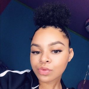 Meet your Posher, Kearra